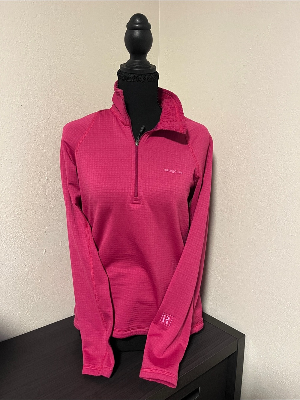 Patagonia Regulator Raspberry Women's 1/4 Zip Pullover-Small